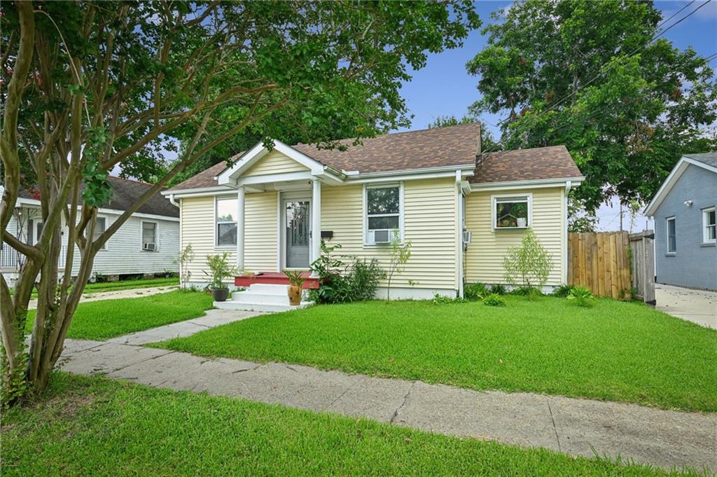 200 CLAIBORNE Court