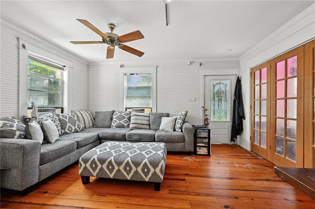 200 CLAIBORNE Court