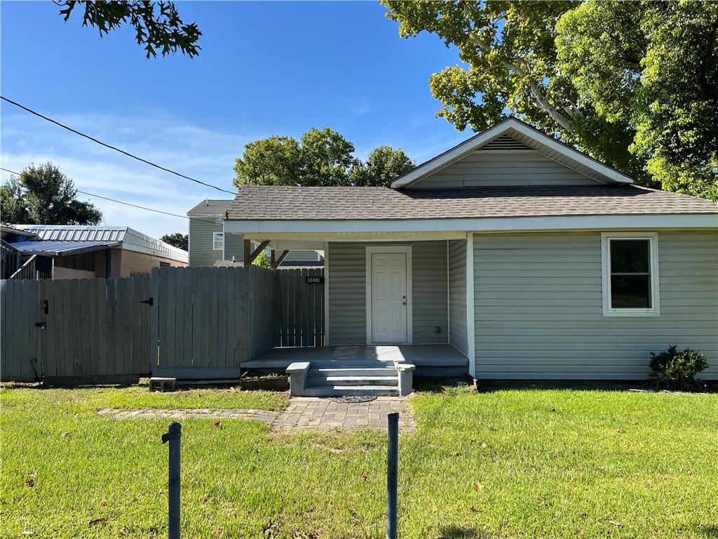 Photo 1 of 31 — 4824 FOURTH Street, Marrero, LA 70072