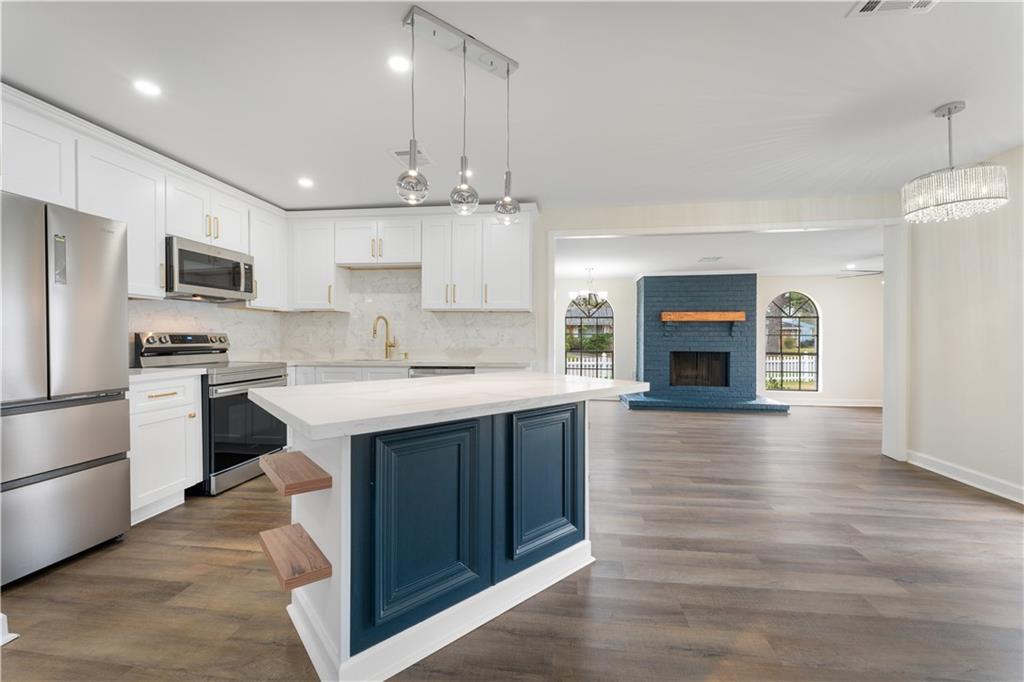 9001 RENSU Drive