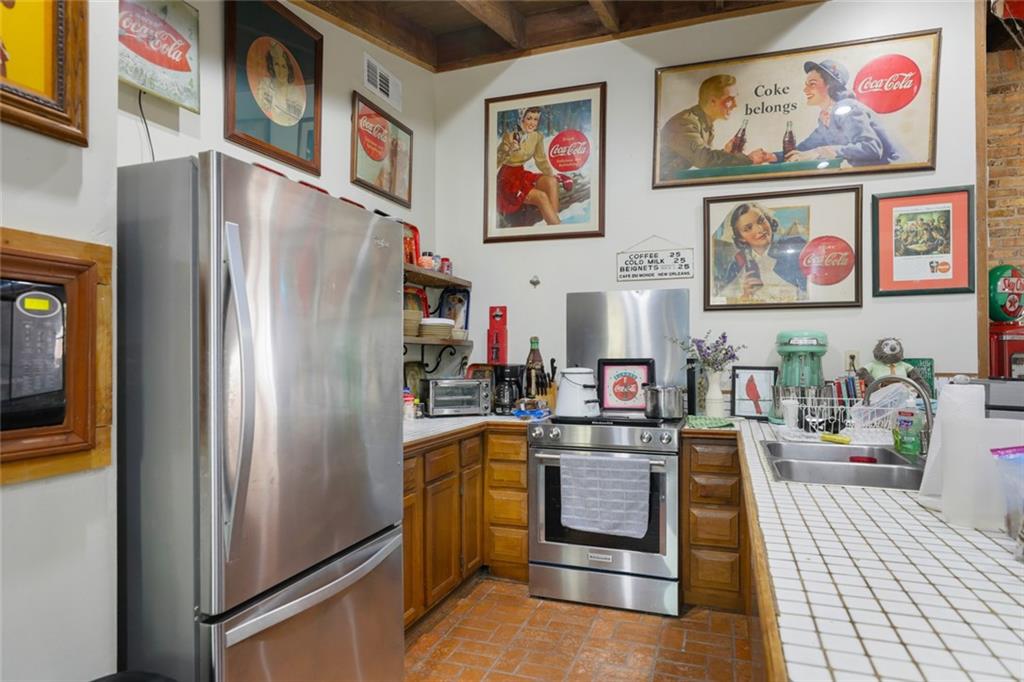 26512 LUCILLE Drive