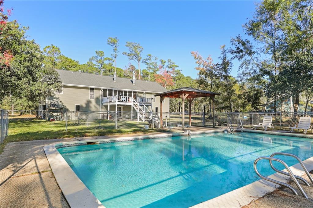 26512 LUCILLE Drive