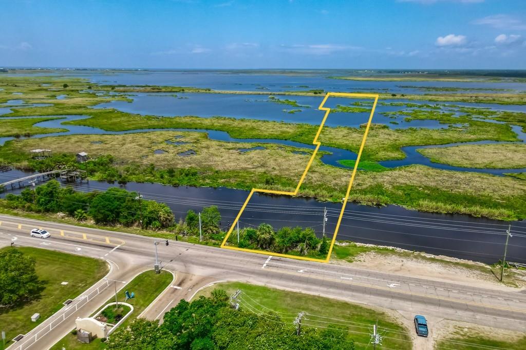 4591 PONTCHARTRAIN Drive