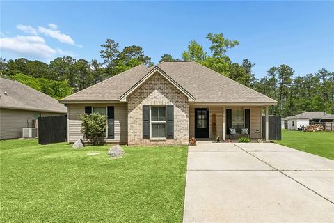 Photo of 1521 JASMINE Street, Mandeville, LA 70448 (MLS # 2554421)