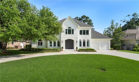139 FONTAINBLEAU Drive Mandeville LA 70471