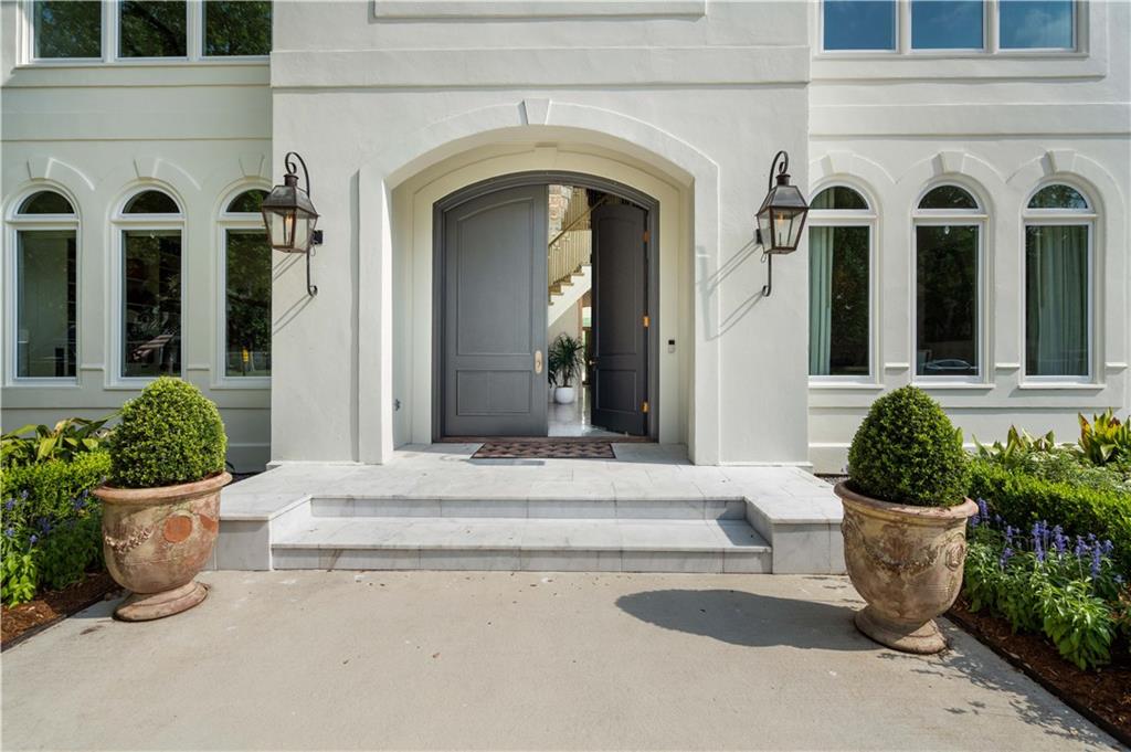 139 FONTAINBLEAU Drive