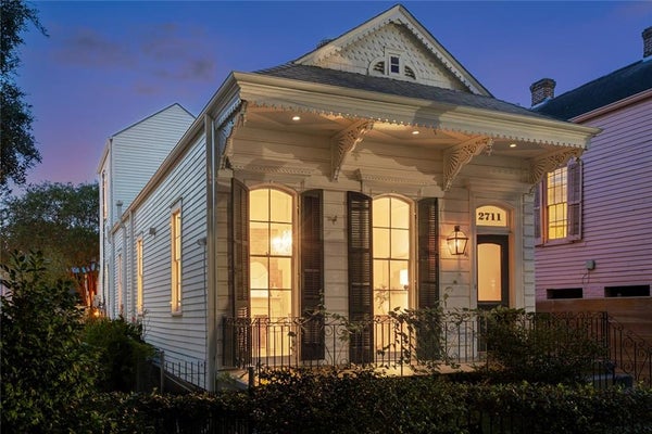 2711 URSULINES AVE, NEW ORLEANS, LA 70119 - Image b1ae481bcc9b05ffc0f97805cec8e914/1379212280