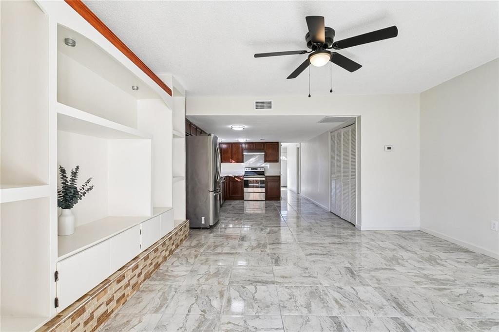 4918 WABASH Street 4918