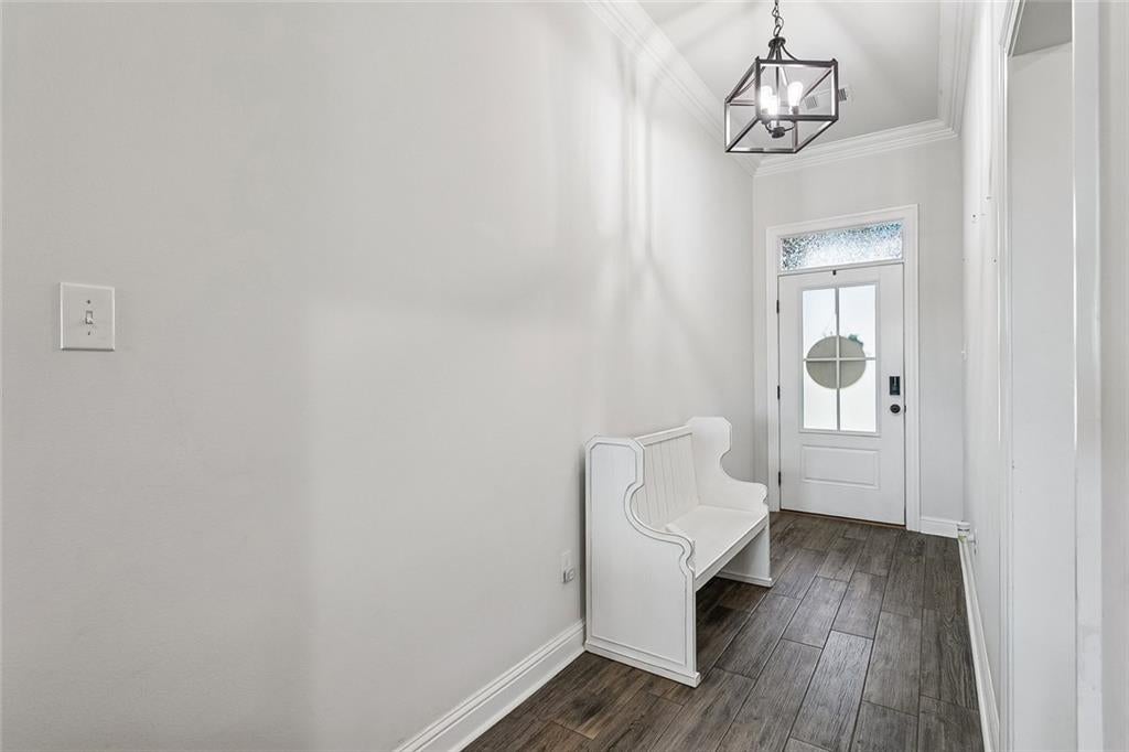 237 LOUISIANA IRIS Circle