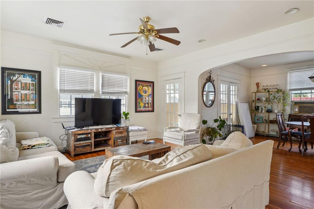 New Orleans, Louisiana 70125, United States, 5 Bedrooms Bedrooms, ,4 BathroomsBathrooms,Residential,Active,68399