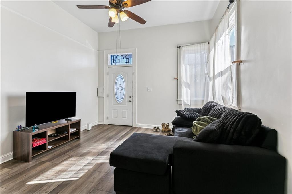 2419 S SARATOGA Street