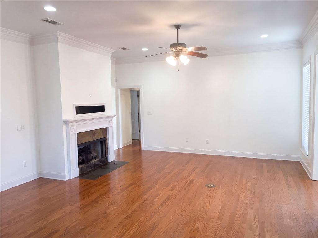 2621 MIDDLETOWNE Drive
