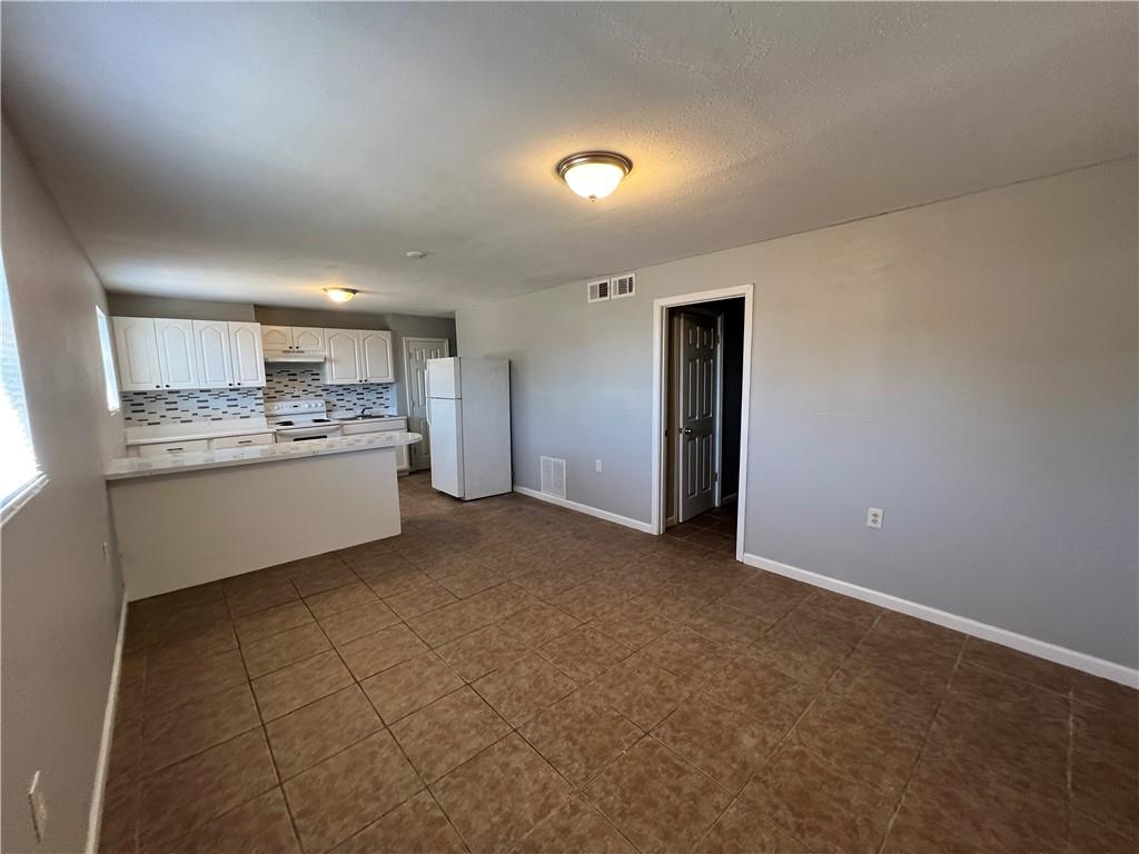 901 E ST. BERNARDY Highway