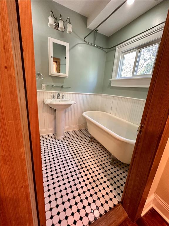 New Orleans, Louisiana 70119, United States, 2 Bedrooms Bedrooms, ,1 BathroomBathrooms,Residential,Active,96753