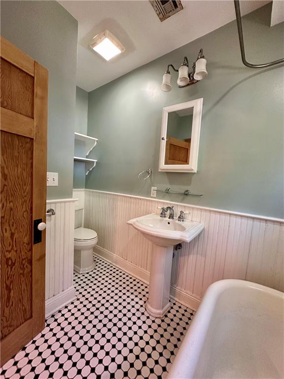 New Orleans, Louisiana 70119, United States, 2 Bedrooms Bedrooms, ,1 BathroomBathrooms,Residential,Active,96753