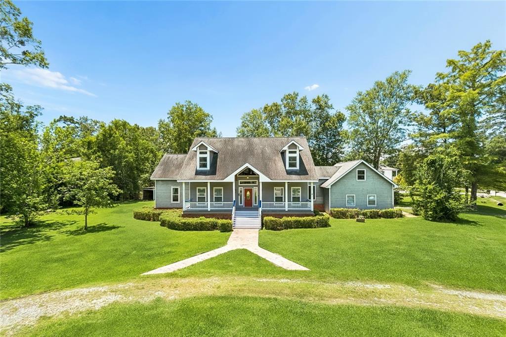 301 SHADY OAK Lane