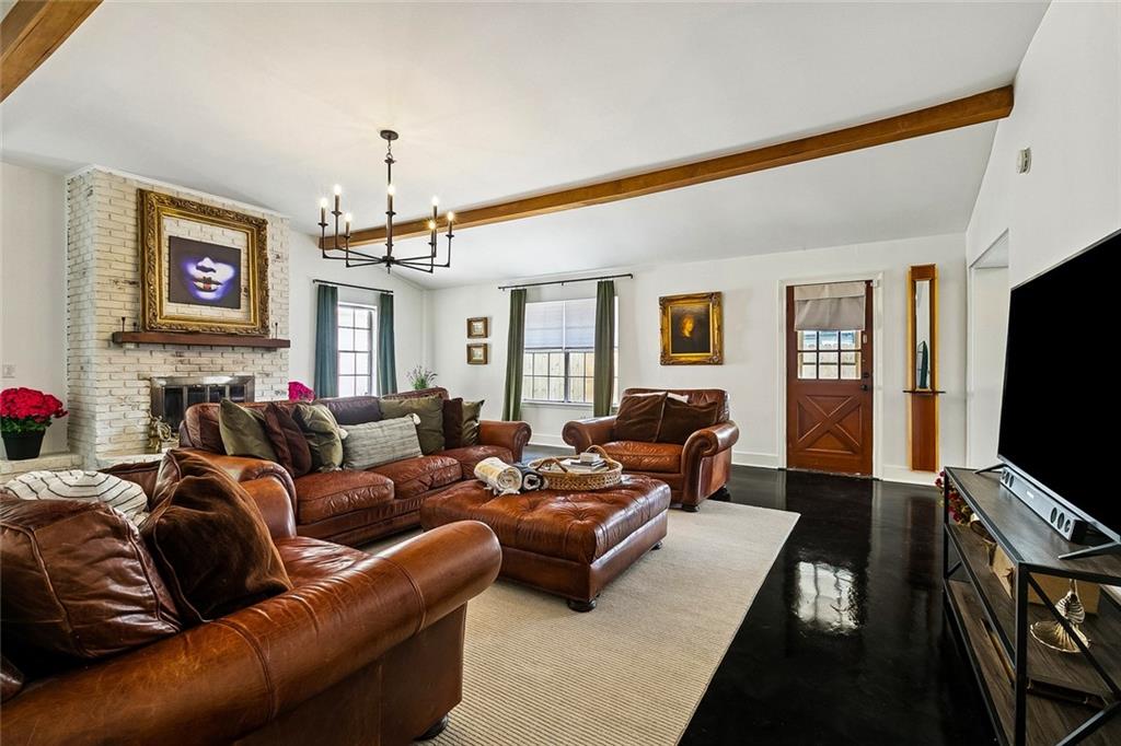 309 HIGHWAY Drive