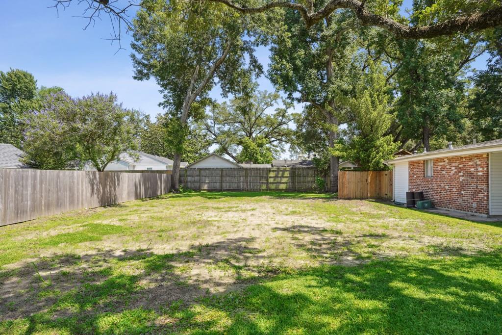 617 STEWART Avenue