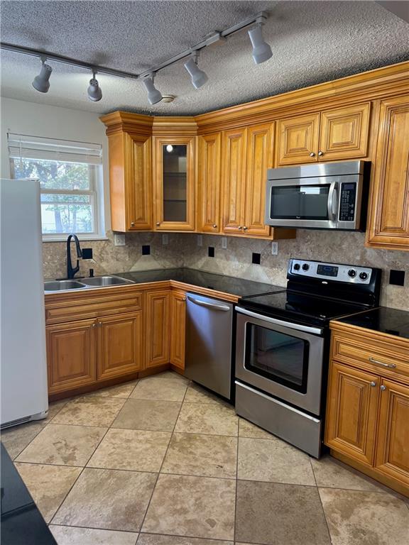 Metairie, Louisiana 70005, United States, 3 Bedrooms Bedrooms, ,1 BathroomBathrooms,Residential,Pending,13982