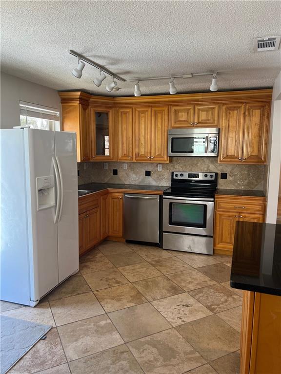 Metairie, Louisiana 70005, United States, 3 Bedrooms Bedrooms, ,1 BathroomBathrooms,Residential,Pending,13982