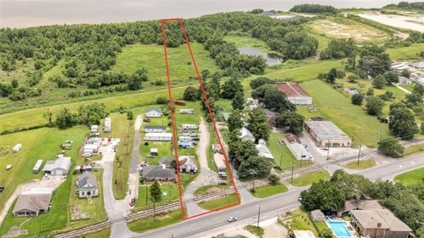 1800 E SAINT BERNARD HWY, CHALMETTE, LA 70043 - Image b4048175db7166023cb85ddaeff8df4d/1338280228