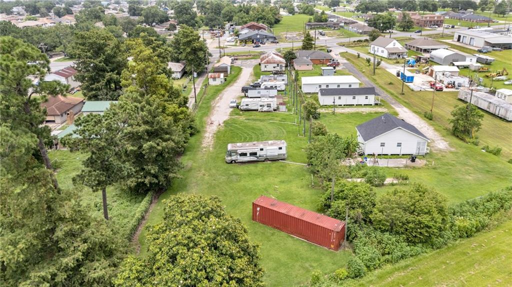 1800 E ST. BERNARD Highway
