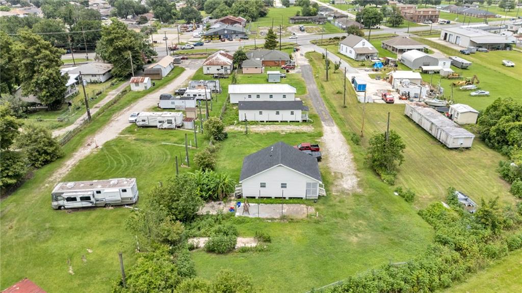 1800 E ST. BERNARD Highway