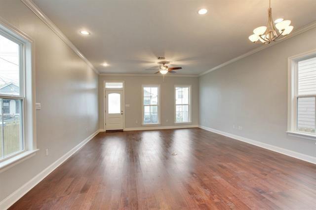 New Orleans, Louisiana 70119, United States, 3 Bedrooms Bedrooms, ,3 BathroomsBathrooms,Residential,Active,35494