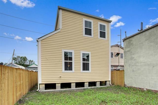 New Orleans, Louisiana 70119, United States, 3 Bedrooms Bedrooms, ,3 BathroomsBathrooms,Residential,Active,35494