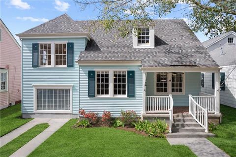 Photo of 14 FOREST Avenue, Metairie, LA 70005 (MLS # 2545791)