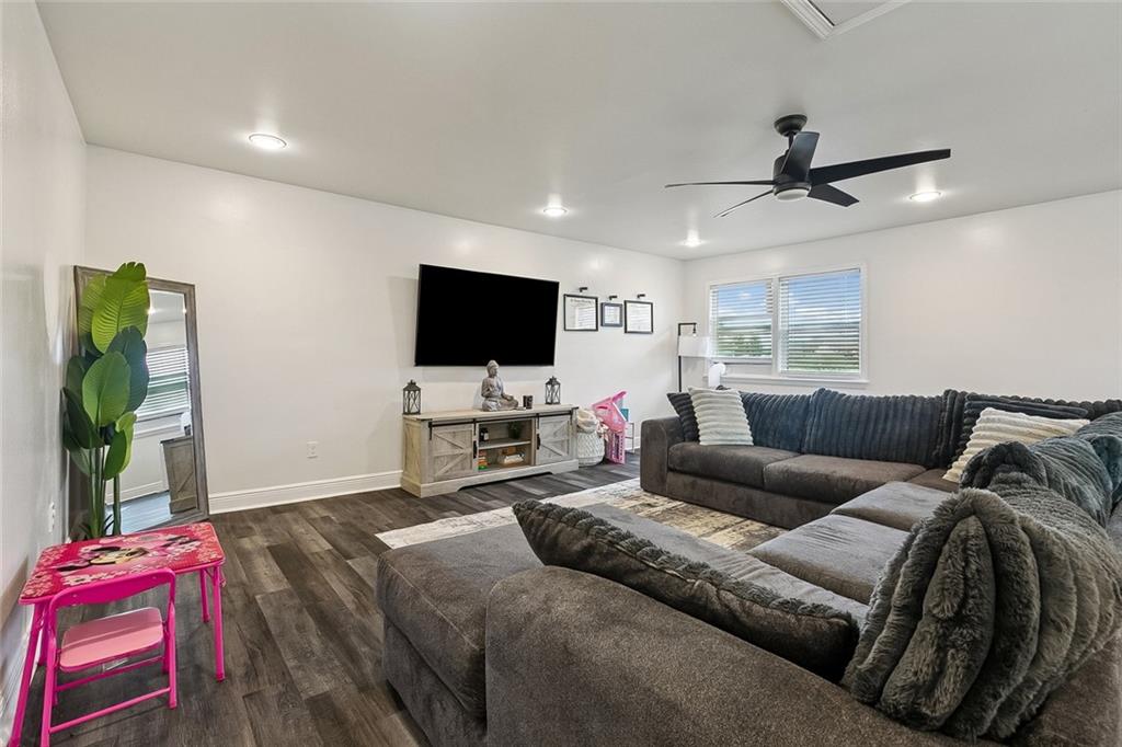 7512 ENDEAVORS Court