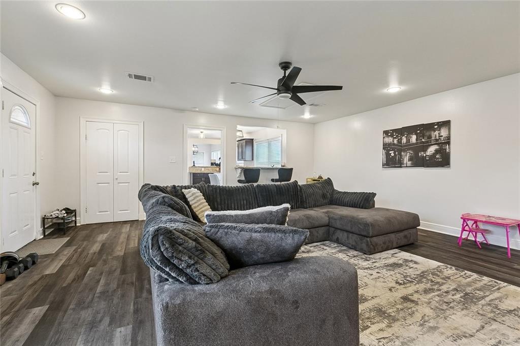 7512 ENDEAVORS Court