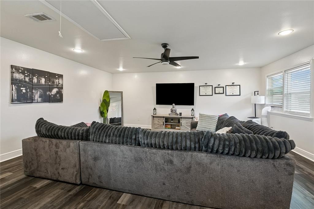 7512 ENDEAVORS Court