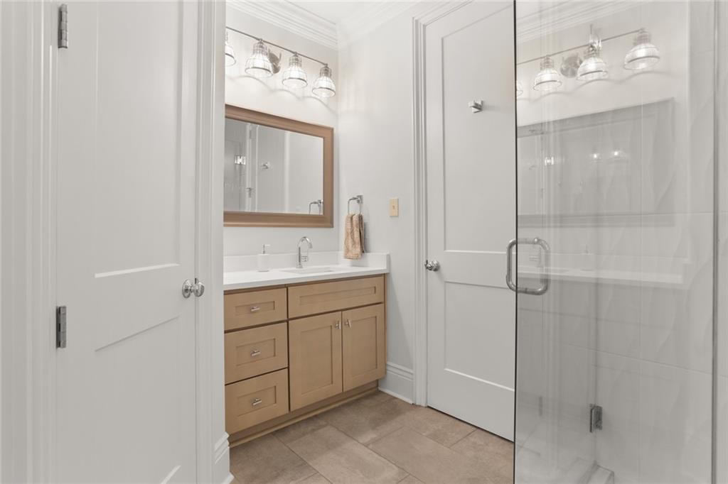 New Orleans, Louisiana 70115, United States, 3 Bedrooms Bedrooms, ,3 BathroomsBathrooms,Residential,Active,56377