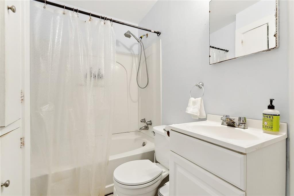 New Orleans, Louisiana 70115, United States, 1 Bedroom Bedrooms, ,1 BathroomBathrooms,Residential,Active,254990
