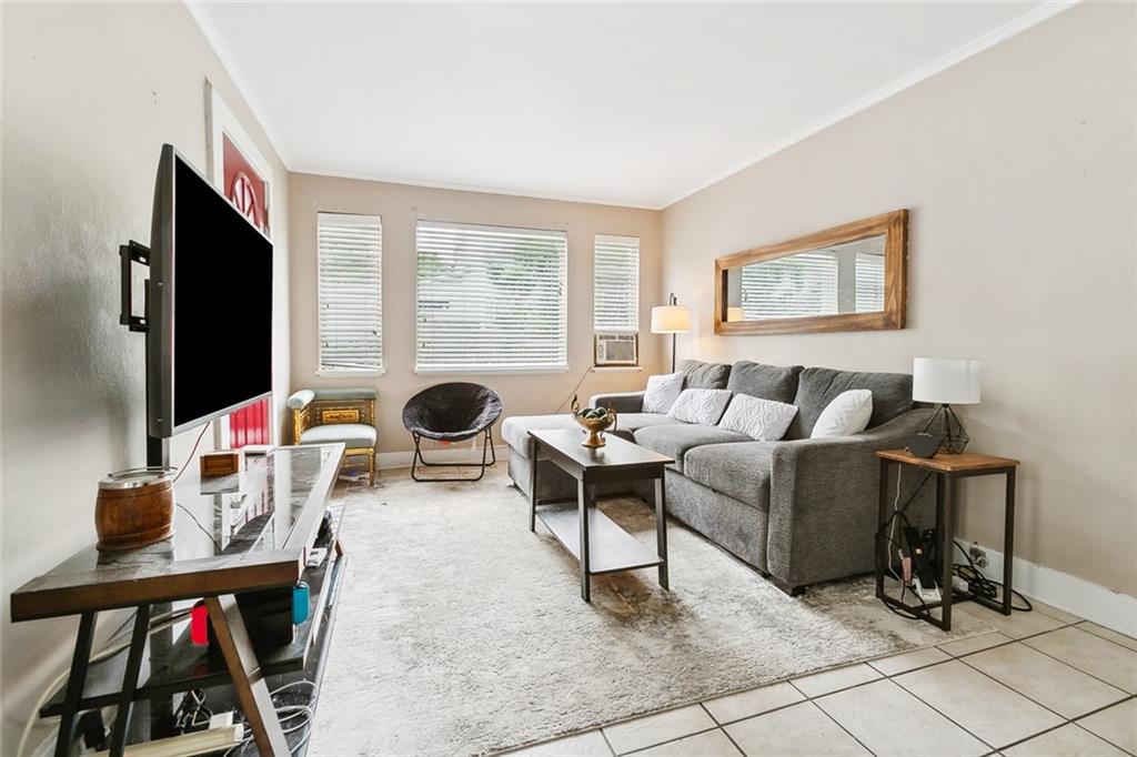 New Orleans, Louisiana 70115, United States, 1 Bedroom Bedrooms, ,1 BathroomBathrooms,Residential,Active,254990