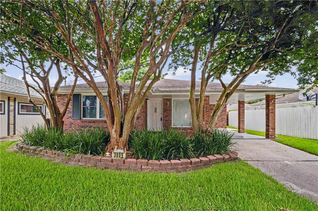 Photo 1 of 27 — 3809 N WOODLAWN Avenue, Metairie, LA 70006