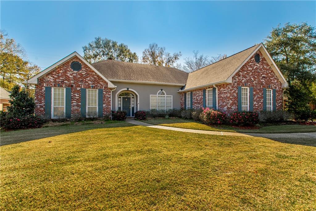 Covington, Louisiana 70433, United States, 4 Bedrooms Bedrooms, ,3 BathroomsBathrooms,Residential,Pending,20052