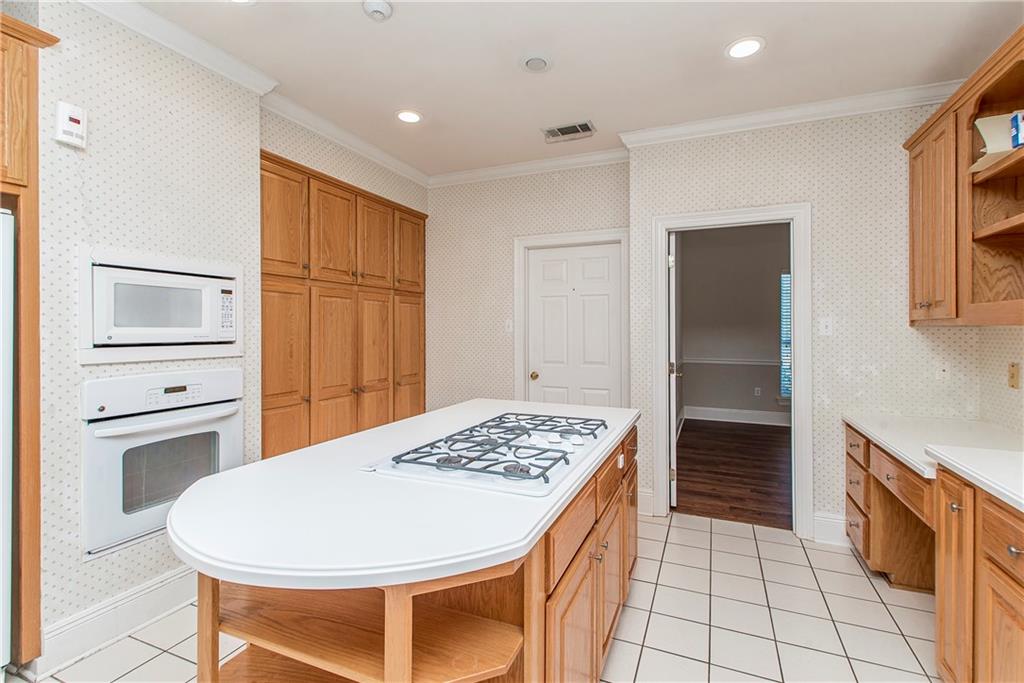 Covington, Louisiana 70433, United States, 4 Bedrooms Bedrooms, ,3 BathroomsBathrooms,Residential,Pending,20052