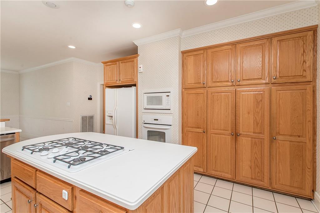 Covington, Louisiana 70433, United States, 4 Bedrooms Bedrooms, ,3 BathroomsBathrooms,Residential,Pending,20052