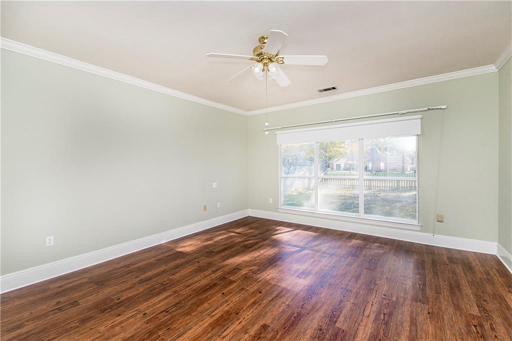 Covington, Louisiana 70433, United States, 4 Bedrooms Bedrooms, ,3 BathroomsBathrooms,Residential,Pending,20052