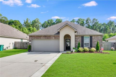 Photo of 15536 MADRIS Lane, Covington, LA 70435 (MLS # 2544906)