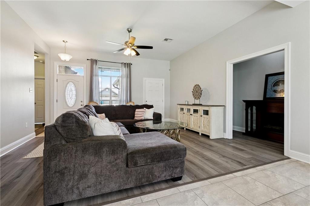 2473 CAROL SUE Avenue