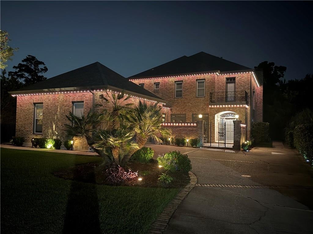 4 ANNANDALE Court