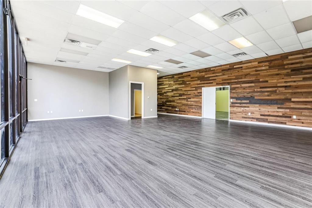 68443 59 Highway 2,3