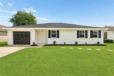 Photo of 433 BERTOLINO Drive, Kenner, LA 70065 (MLS # 2554608)