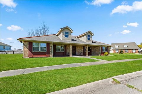 2828 JEAN LAFITTE Parkway Chalmette LA 70043
