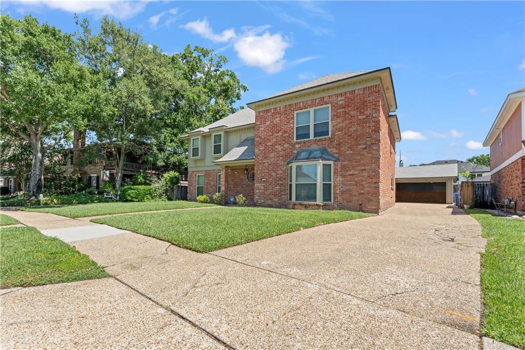 24 YOSEMITE Drive