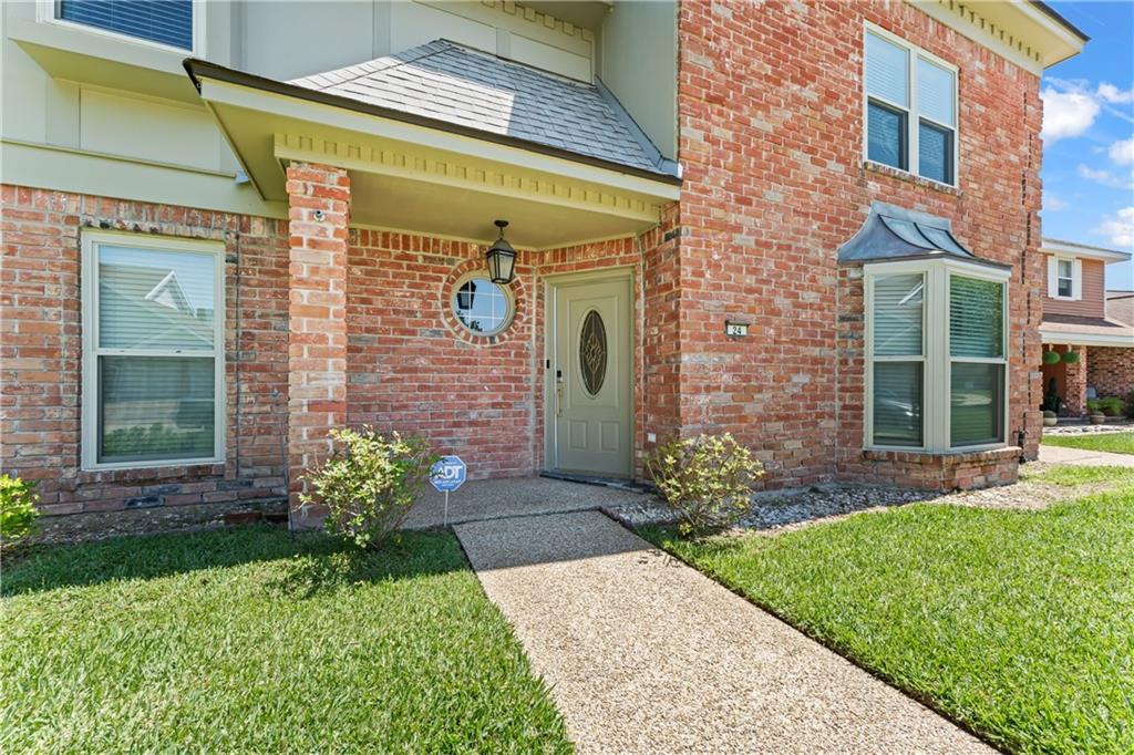 24 YOSEMITE Drive