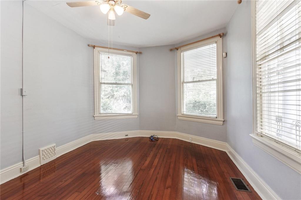 New Orleans, Louisiana 70115, United States, 4 Bedrooms Bedrooms, ,2 BathroomsBathrooms,Residential,Active,108191